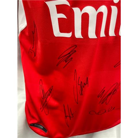 Arsenal Home Multi Signed Shirt 2015/16 - Stock Z100