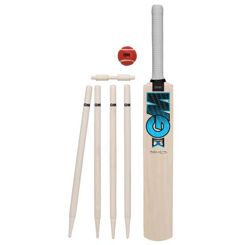 Gunn and Moore Diamond Cricket Set
